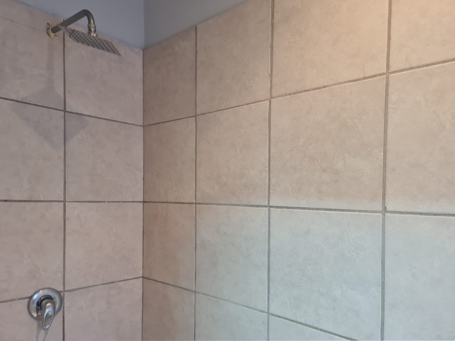 To Let 2 Bedroom Property for Rent in Ifafi North West